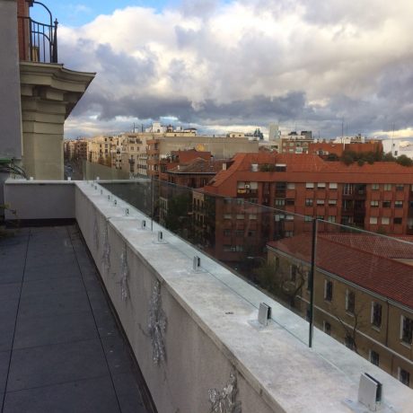 Barandilla de cristal para terrazas en Madrid