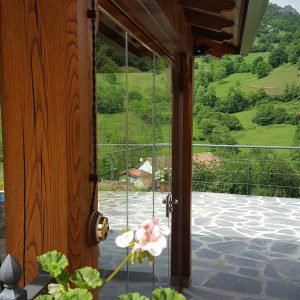 Cortina de cristal en Asturias